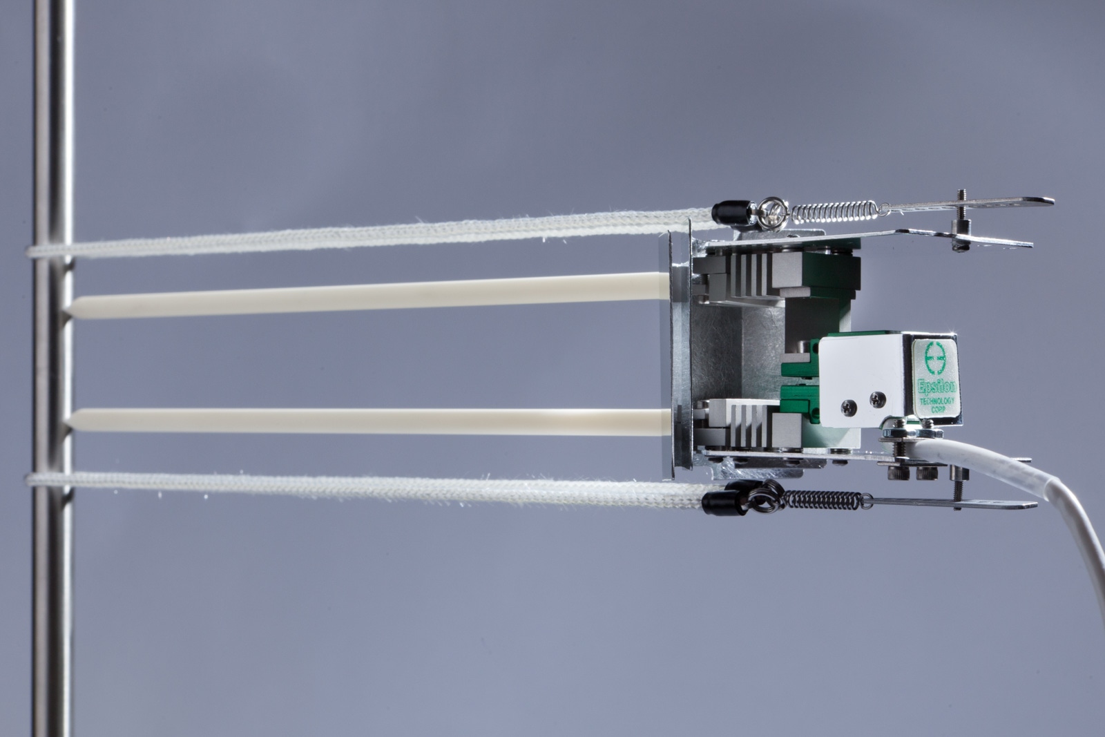 3448 High Temperature Self-Supporting Furnace Extensometers (1200 °C) for Furnaces and Induction Heating Systems